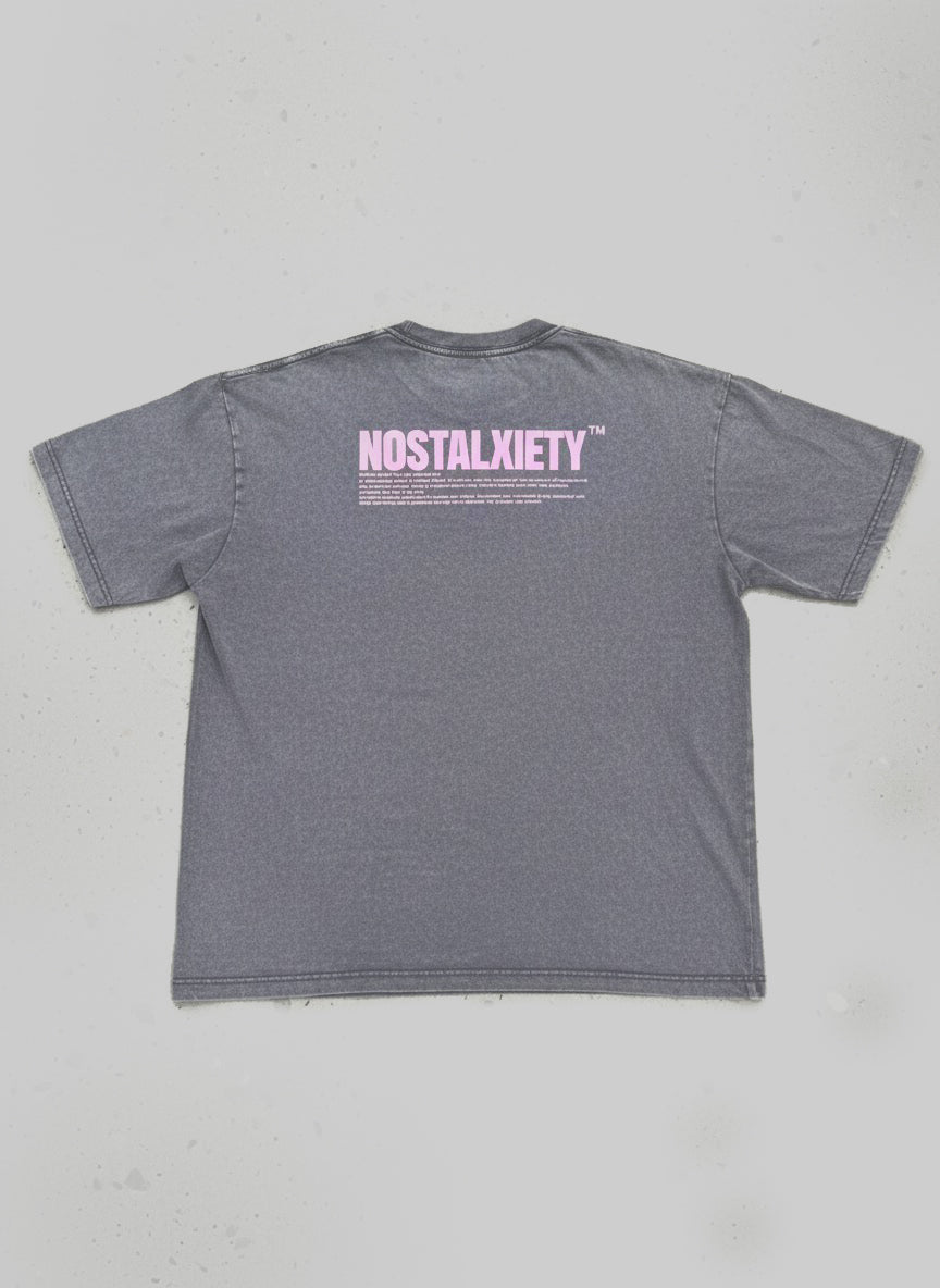Camiseta NOSTALXIETY™ // Manisfesto - Grey Bubblegum Pink