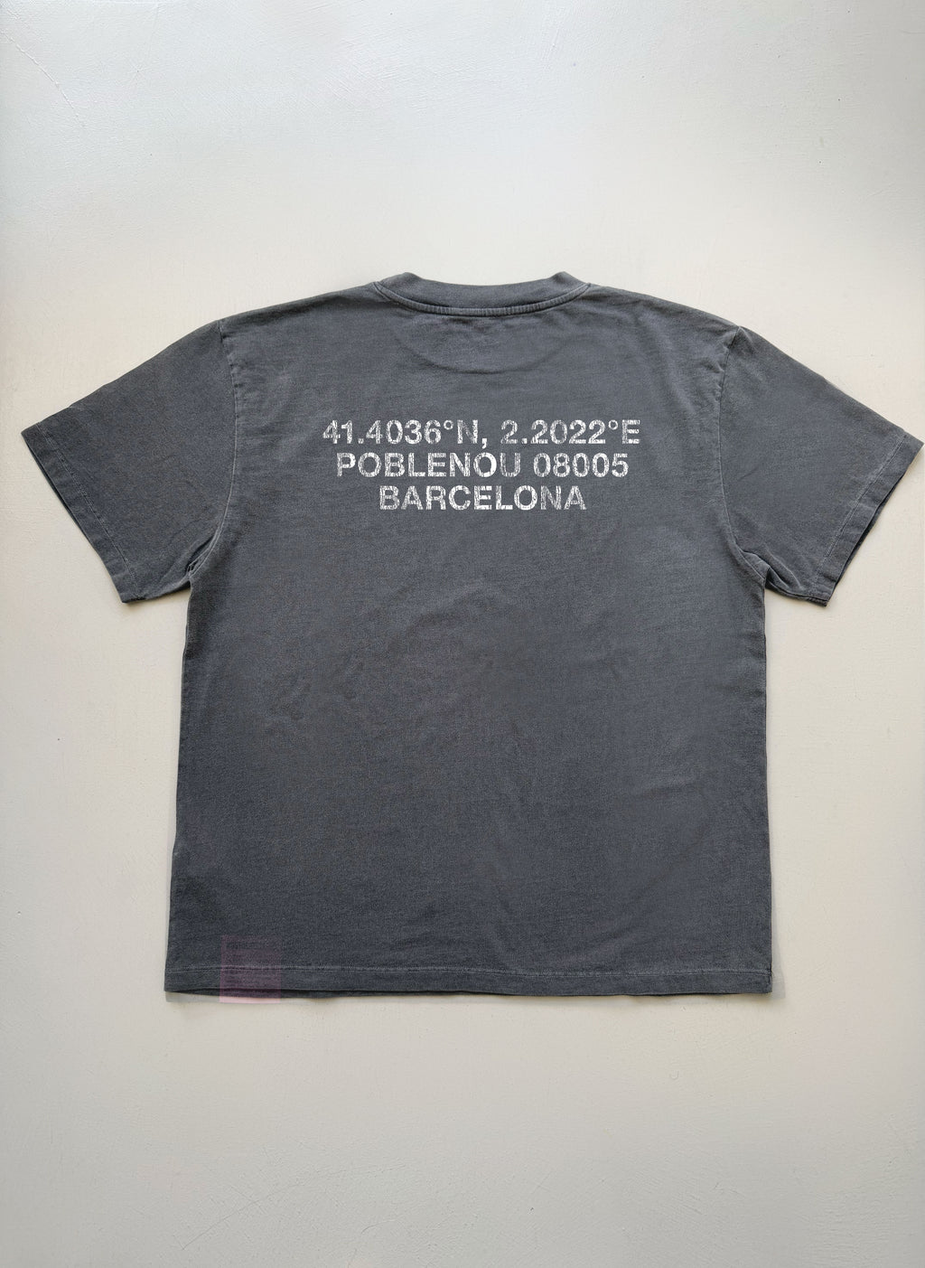 Camiseta - POBLENOU x NOSTALXIETY - Pink