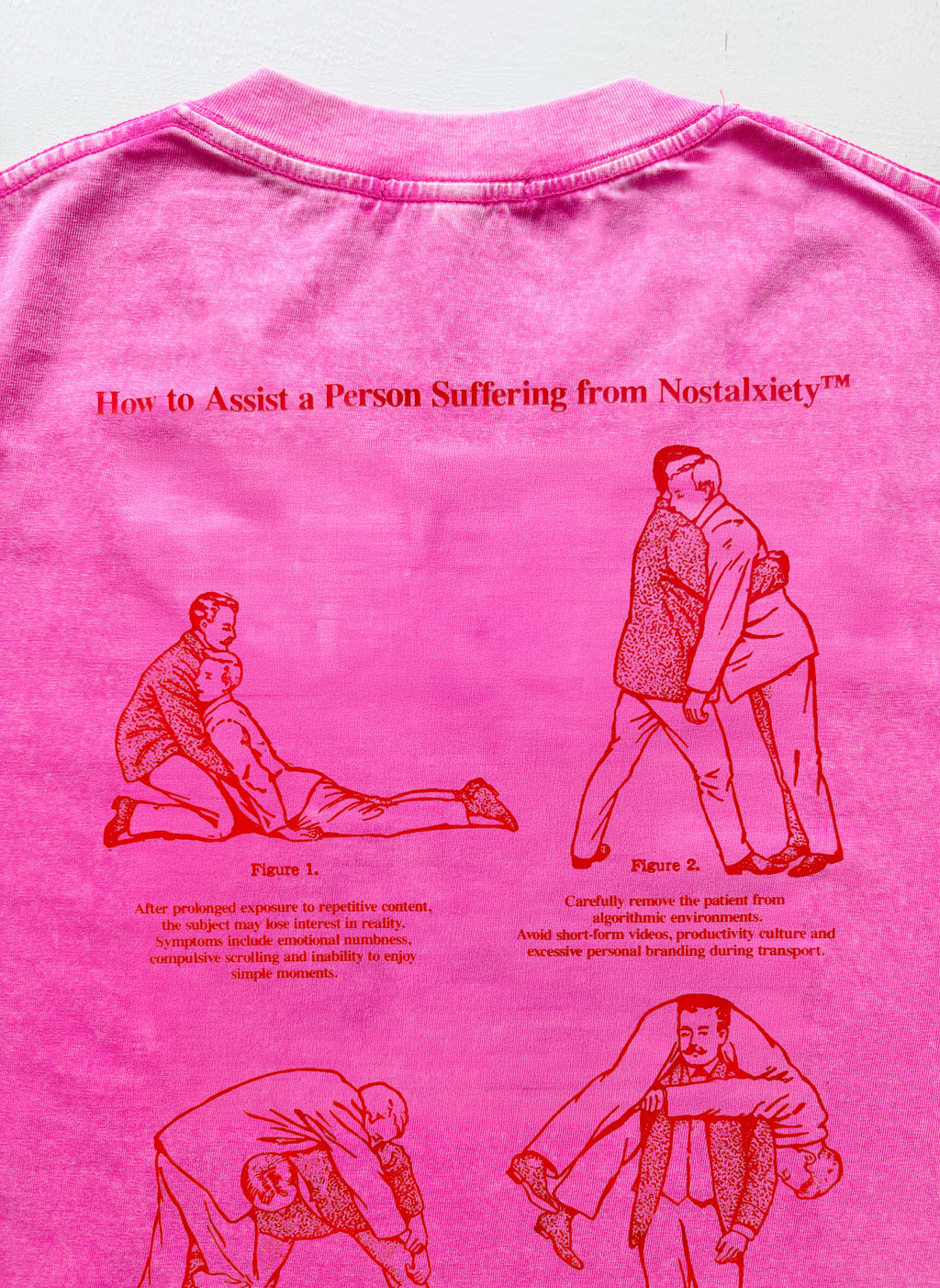 Camiseta - How To Assist A Person - Rosa