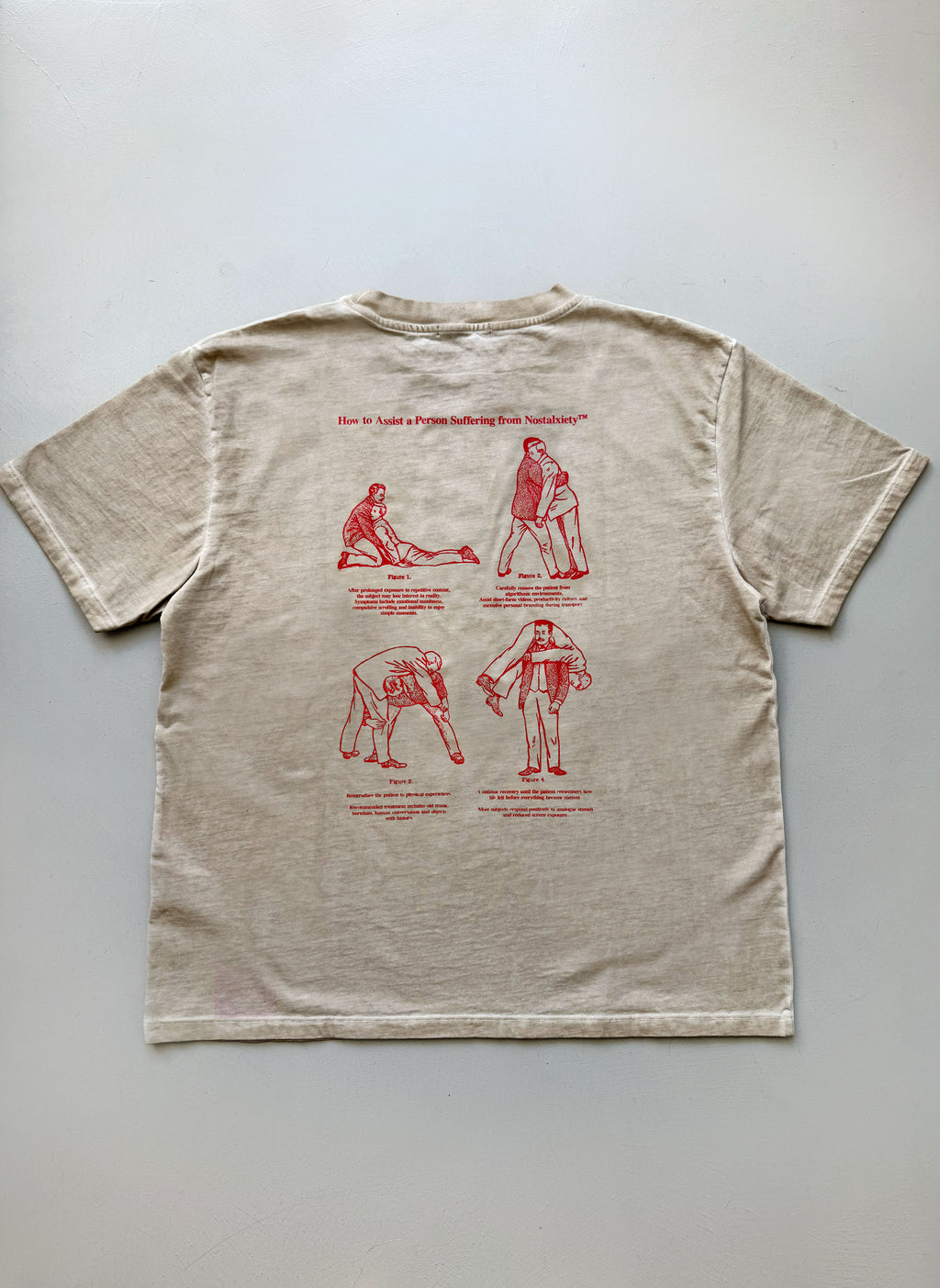 Camiseta - How To Assist A Person - Beige Faded
