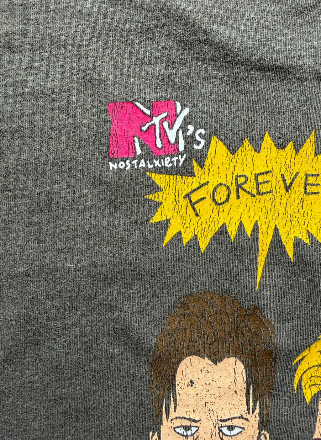 Camiseta FOREVER YOUNG - Bradvis & Butt-Reeves - Antracita Back