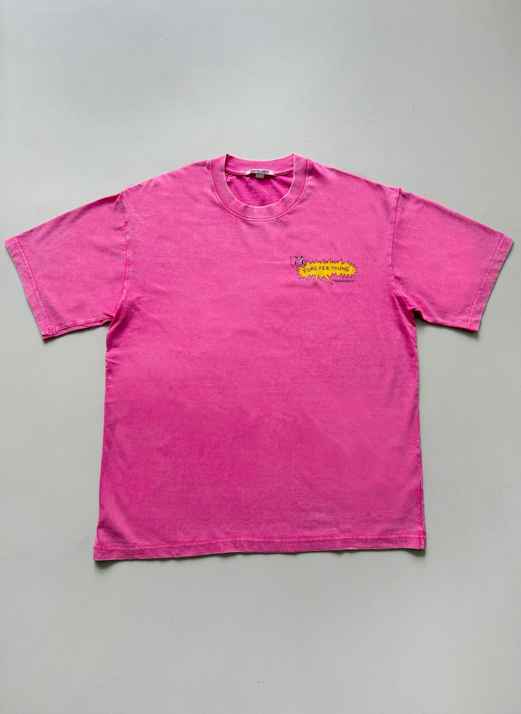 Camiseta oversize FOREVER YOUNG - Nostalxiety TV - Pink