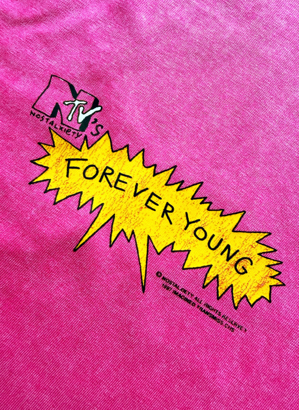 Camiseta oversize FOREVER YOUNG - Nostalxiety TV - Pink