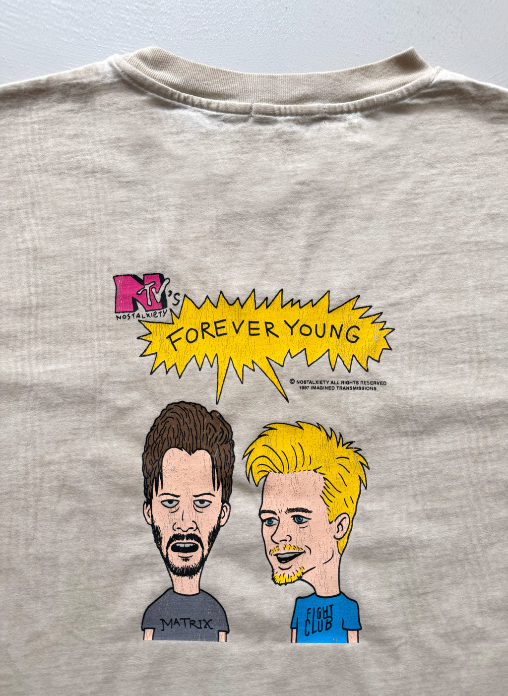 Camiseta FOREVER YOUNG - Bradvis & Butt-Reeves - Off White Back